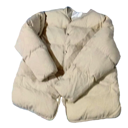 Casaca acolchada Beigue tipo puffer larga – Talla M/L